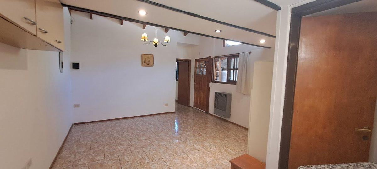 Foto de EN VENTA DEPTO 2 AMB EN PLANTA BAJA KM 5 BARILOCHE, imagen 4
