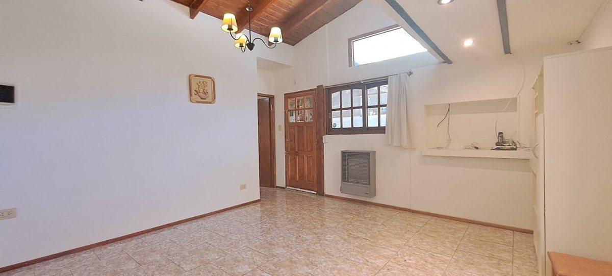 Foto de EN VENTA DEPTO 2 AMB EN PLANTA BAJA KM 5 BARILOCHE, imagen 1