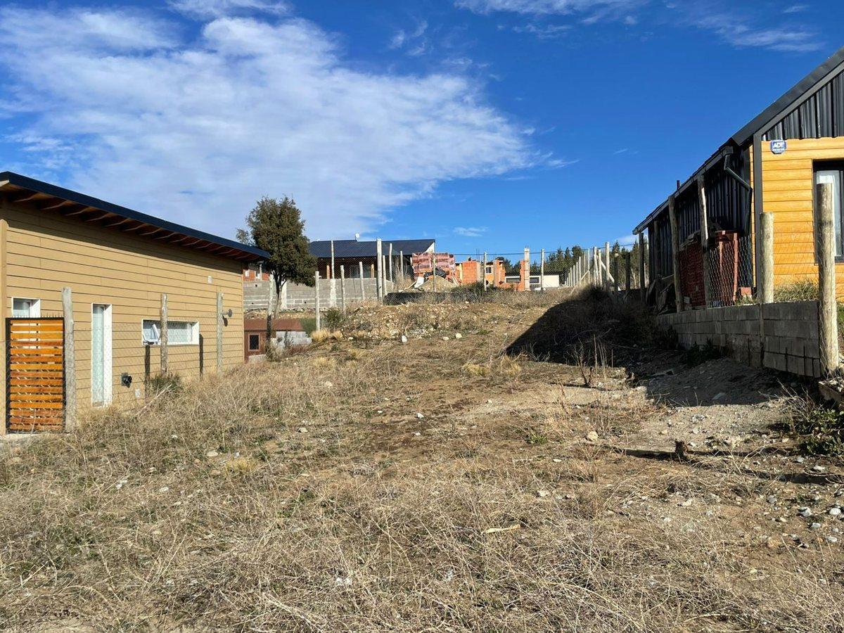 Foto de Se vende lote plano en barrio los abedules, imagen 1