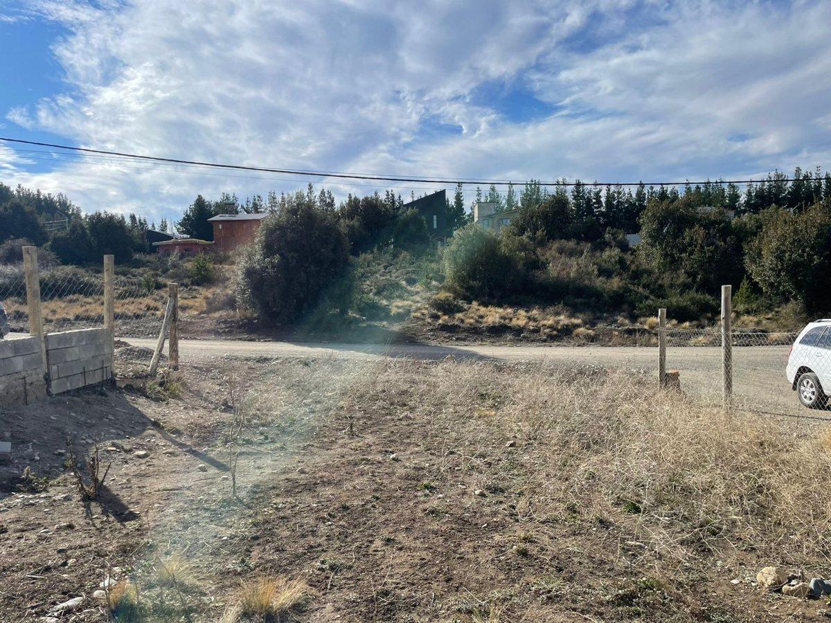 Foto de Se vende lote plano en barrio los abedules, imagen 3