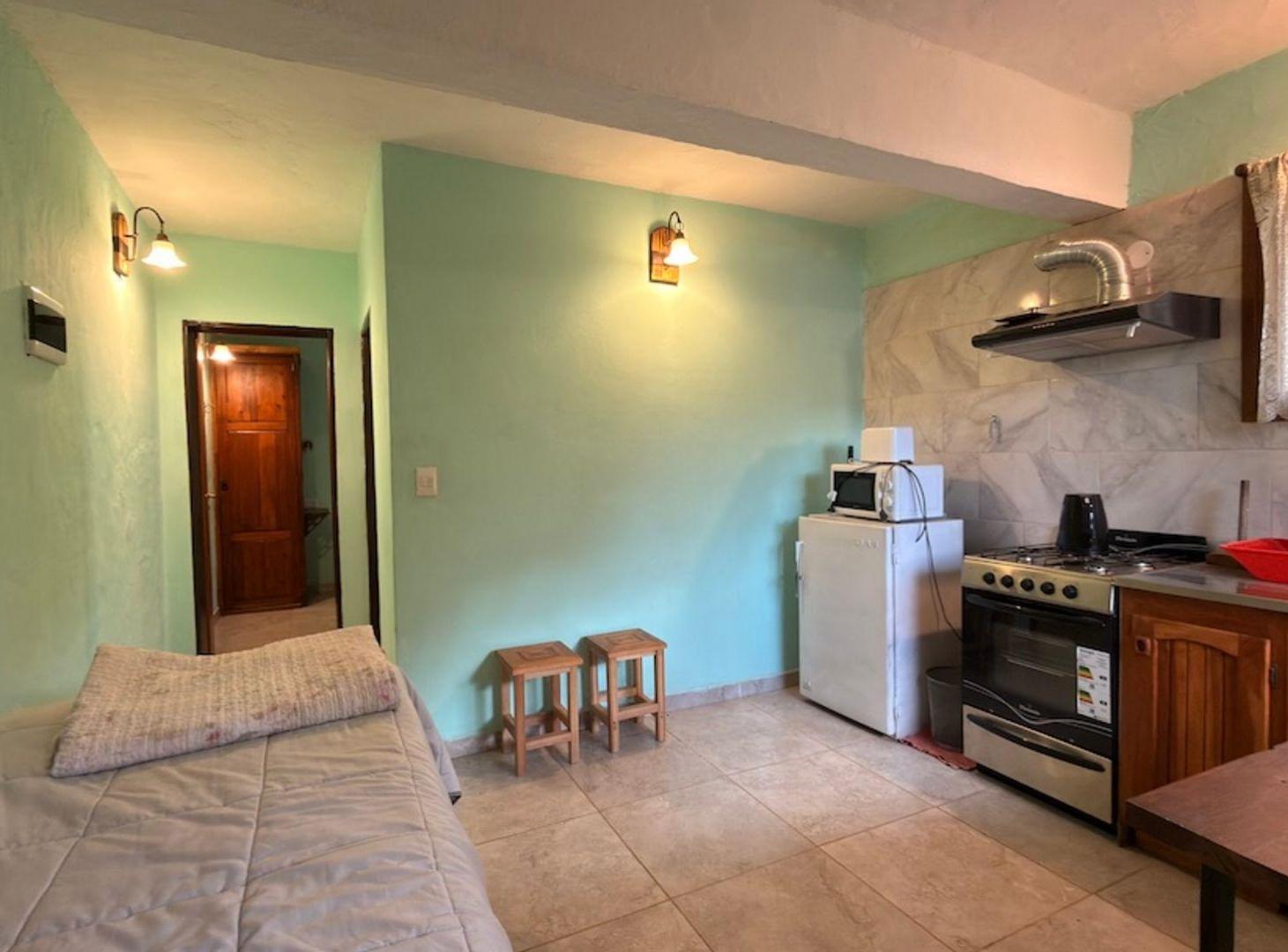 Foto de CASA MÁS 2 DEPARTAMENTOS con parque y cochera Km 7, imagen 5