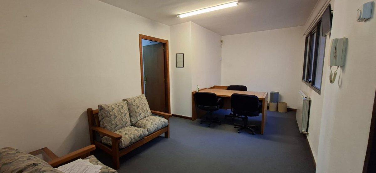 Foto de OPORTUNIDAD VENTA OFICINA CENTRICA BARILOCHE, imagen 1