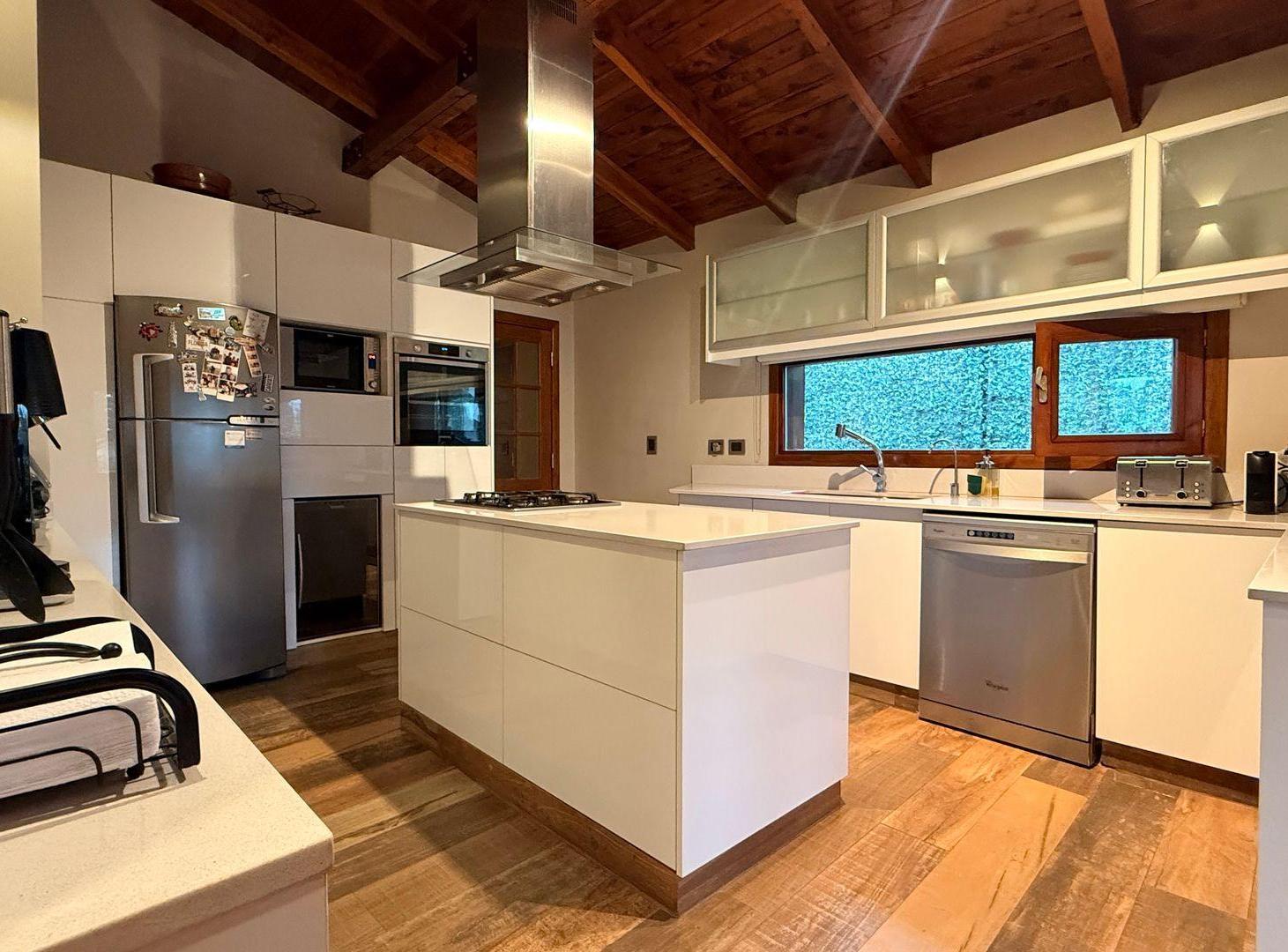 Foto de CASA EN MELIPAL DE ALTA CALIDAD CONSTRUCTIVA, imagen 3