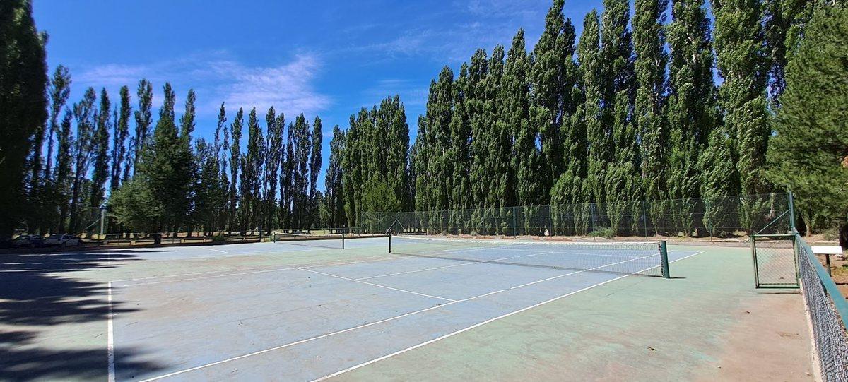 Foto de AMPLIO LOTE PLANO EN VENTA DOS VALLES BARILOCHE, imagen 2