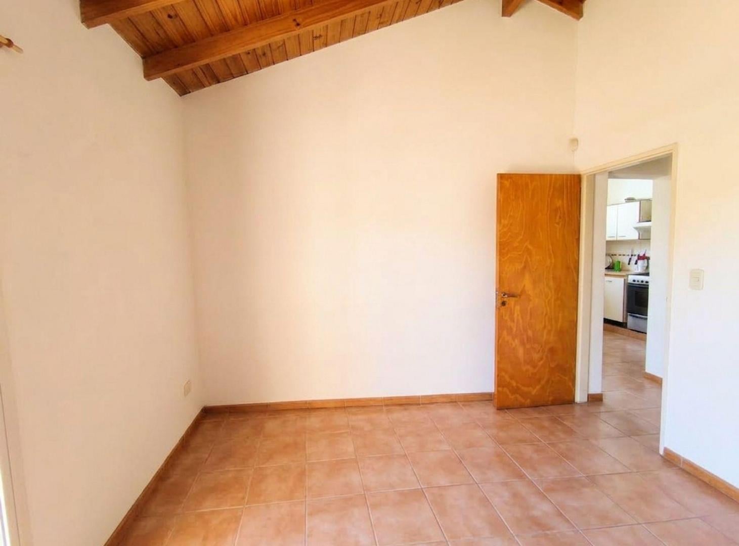 Foto de VENTA CASA 4 AMBIENTES BARILOCHE VILLA LOS COIHUES, imagen 2