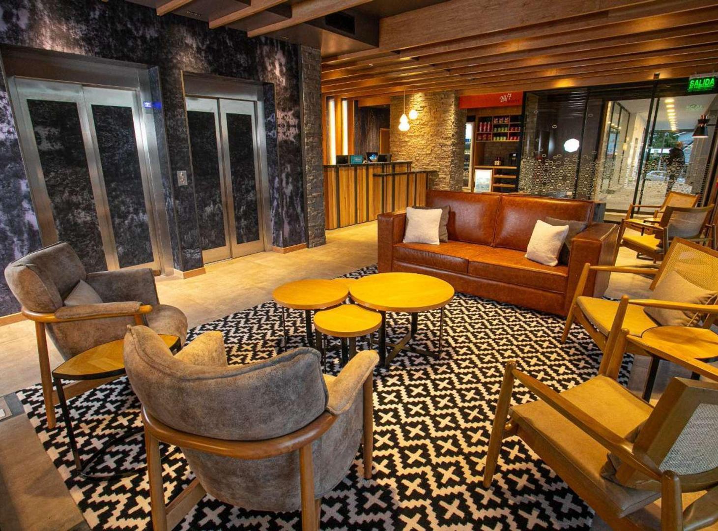 Foto de CROWFOUNDING HAMPTON BY HILTON, imagen 5