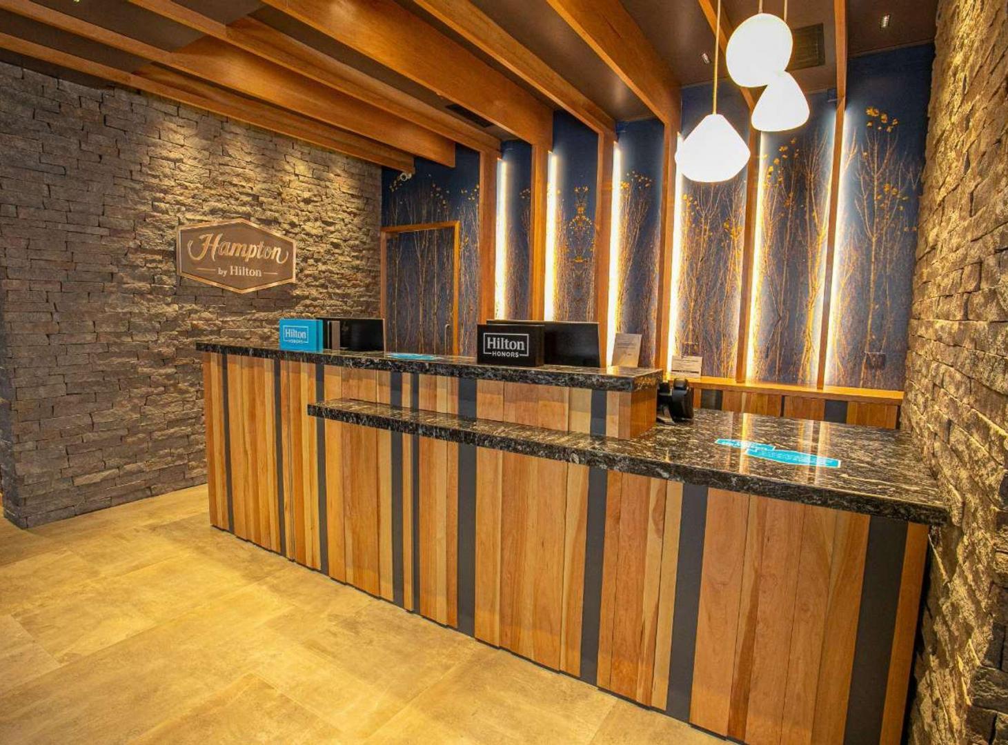 Foto de CROWFOUNDING HAMPTON BY HILTON, imagen 4