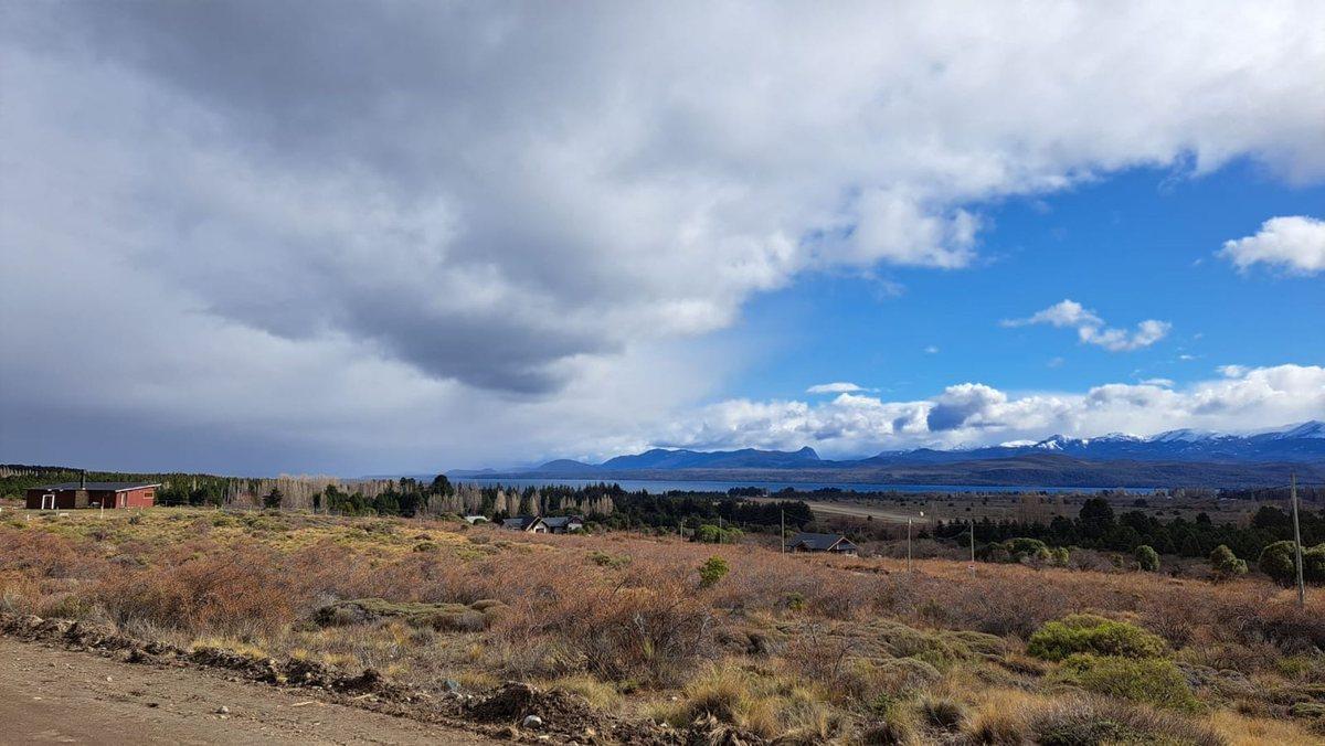 Foto de Amplio terreno con vista al lago, imagen 2