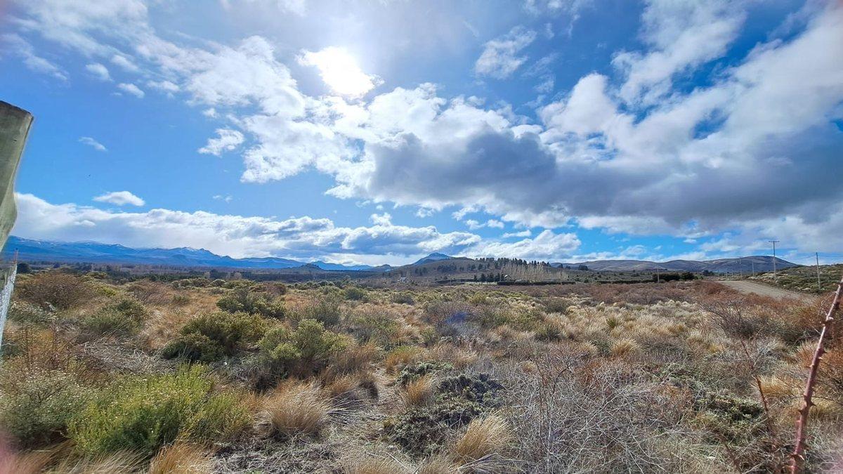 Foto de Amplio terreno con vista al lago, imagen 4