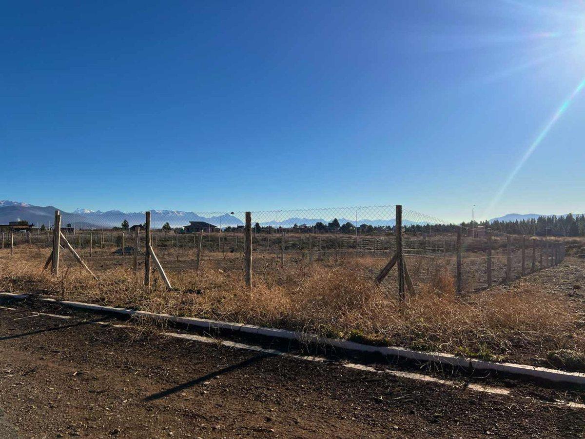 Foto de VENTA LOTE BARRIO COIRONES BARILOCHE ALAMBRADO, imagen 2