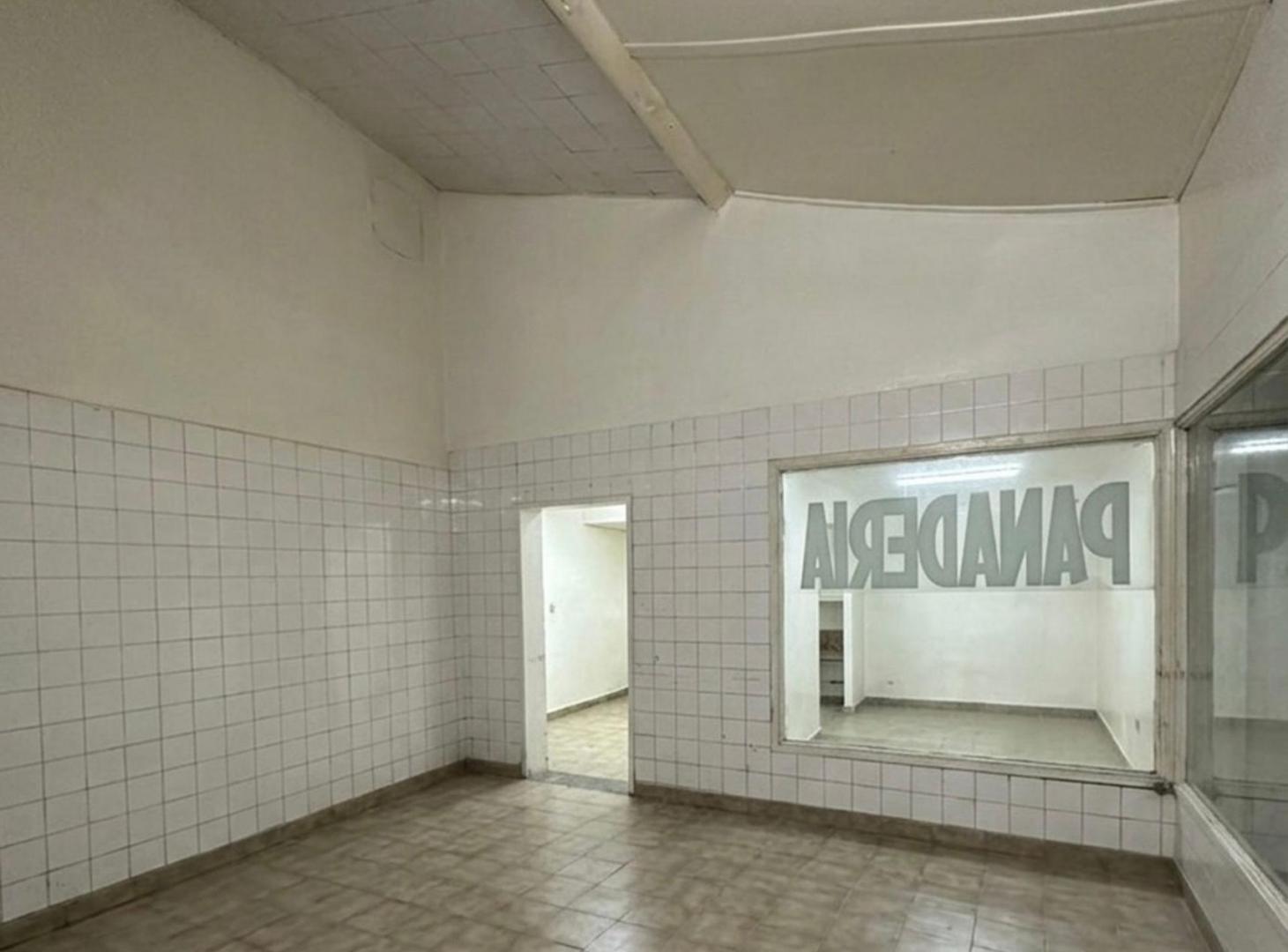 Foto de VENTA IMPORTANTE PROPIEDAD MELIPAL KM 4 APTA PH, imagen 4