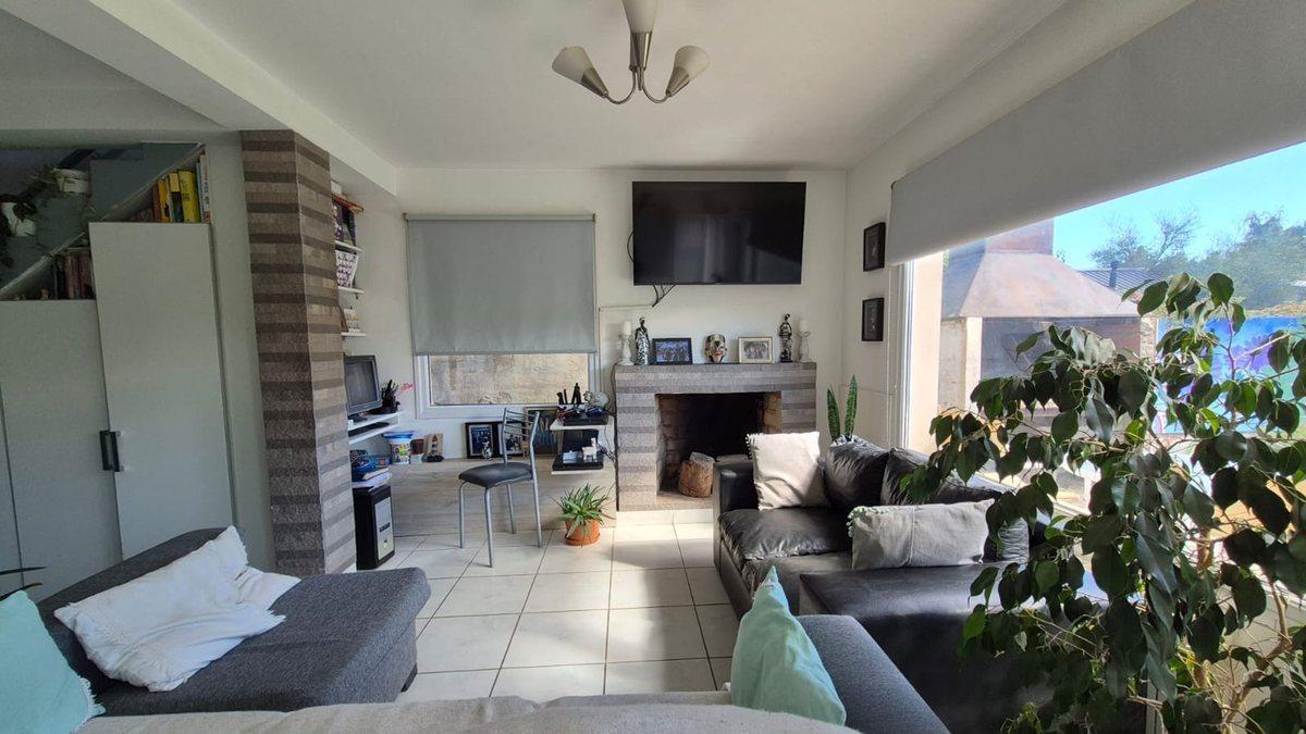 Casa moderna en venta en Barrio Las Victorias