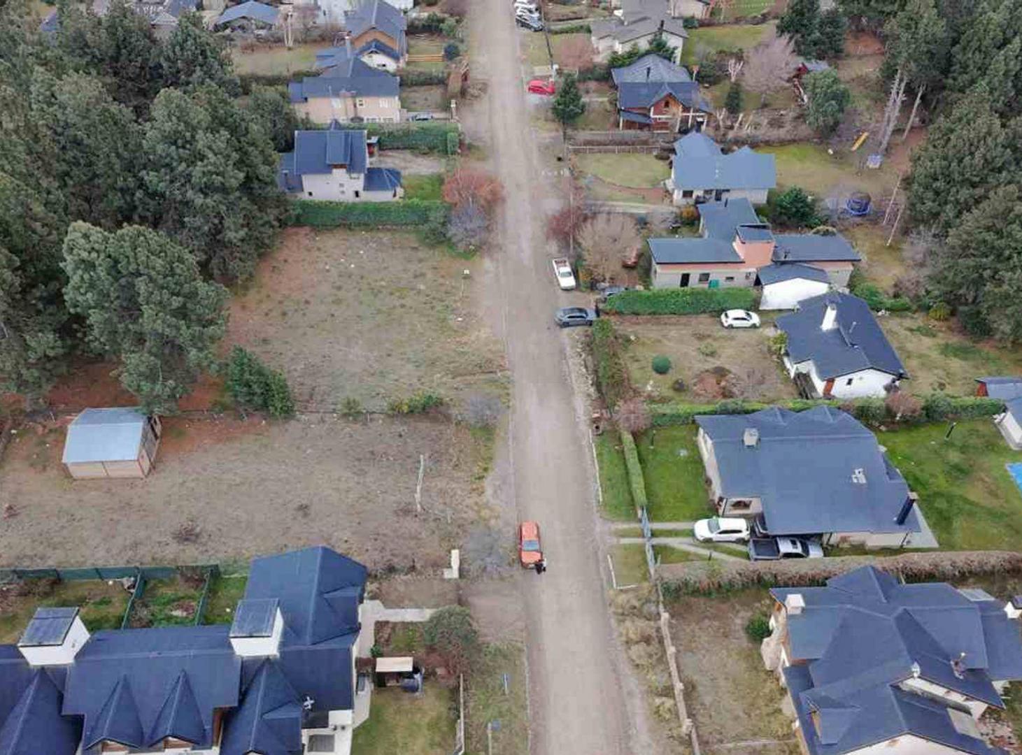 Foto de Hermoso lote plano, cercano al Lago bien ubicado., imagen 1