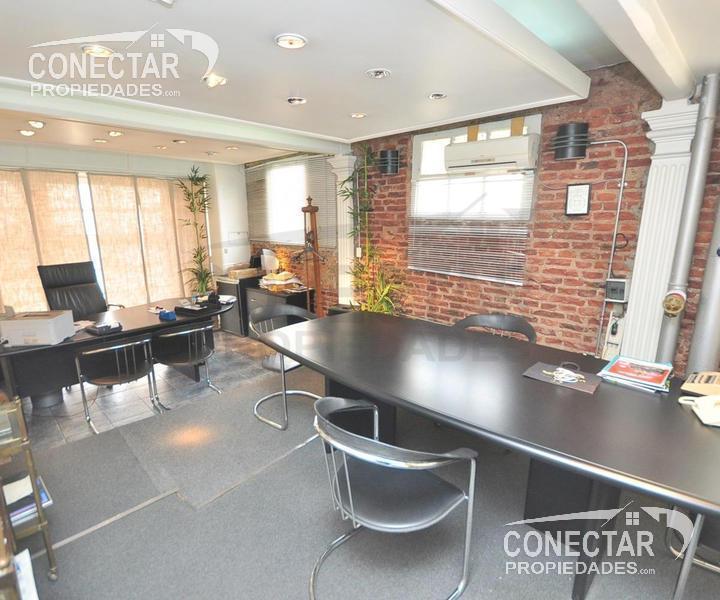Depósito y Oficinas - a m Av Montes de Oca - 2600 m² / Lote 16.30 X 43.5 2