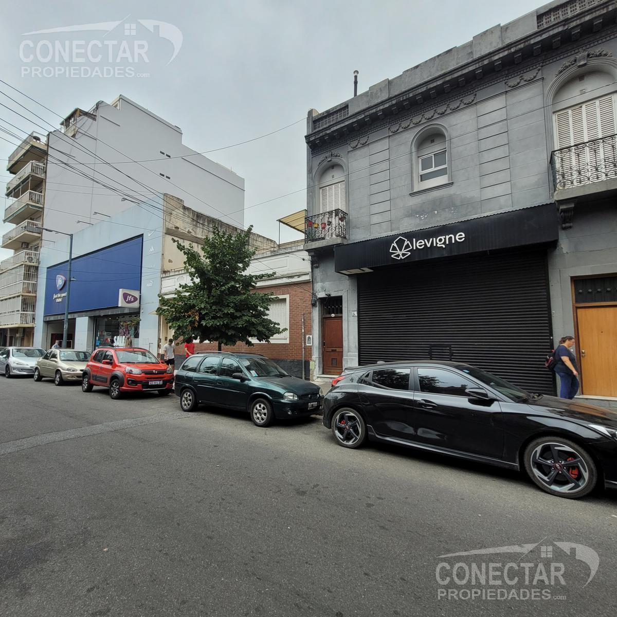 Zona Outlets / Local Frente de 6 m X 18 m Sup. Total del Local 108 m² / Nuevo Polo Gastro 1