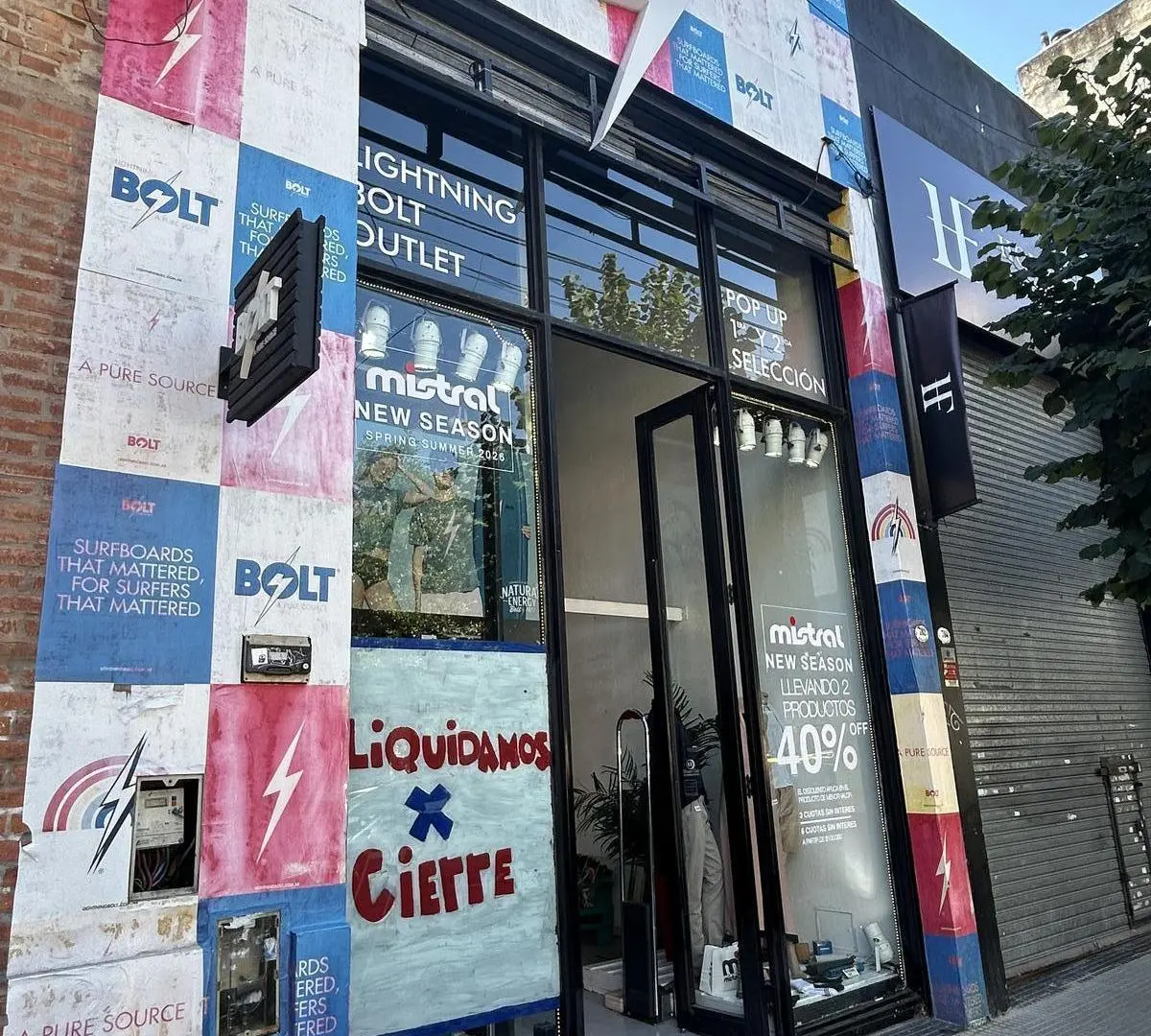 Local 4 x 35 entre piso . Zona outlets - total 210 m2 - Primeras Marcas - Gurruchaga y Aguirre 1
