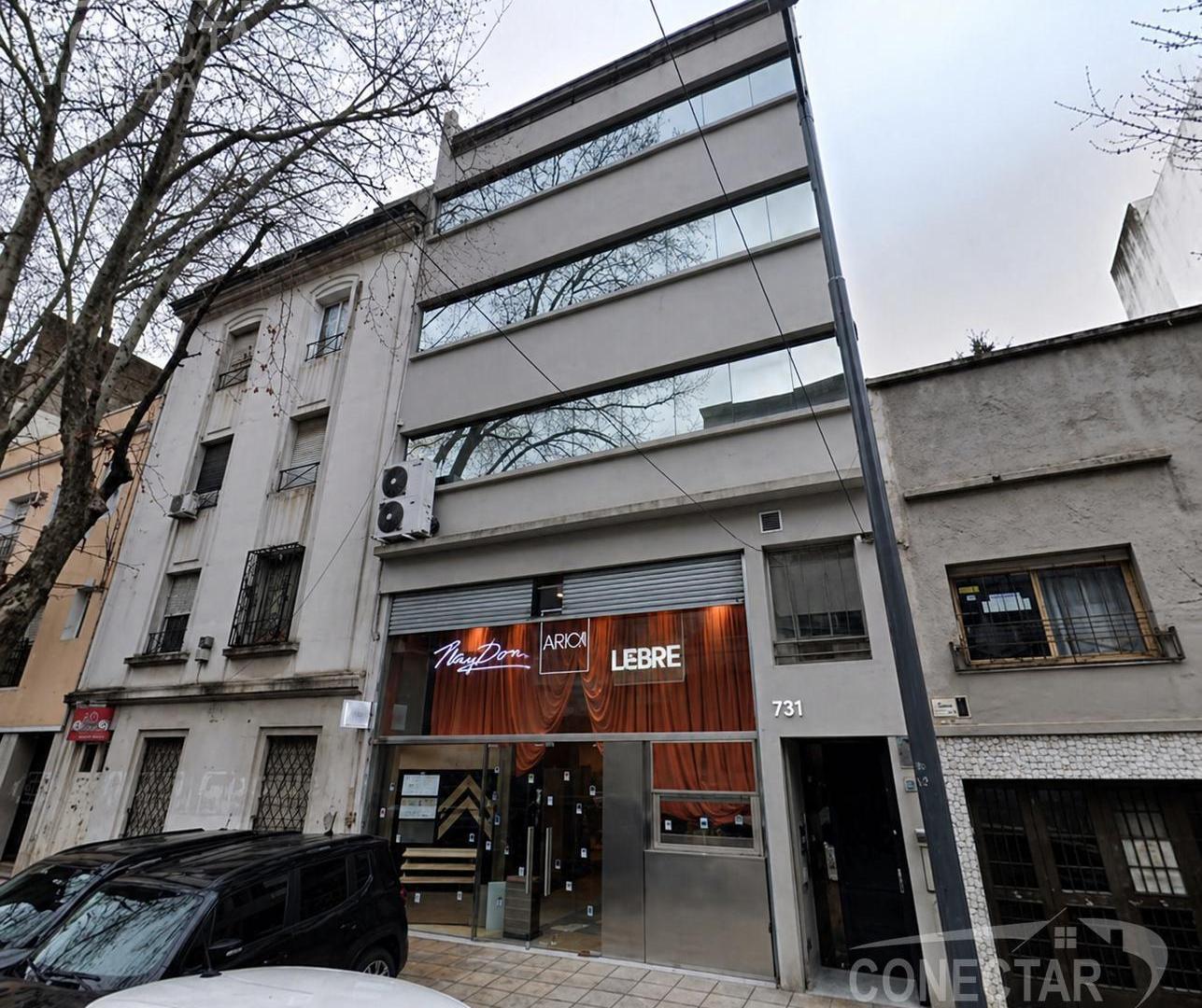 Local + depósito / oficinas / 1900m2 - Planta baja - entre piso + 5 pisos