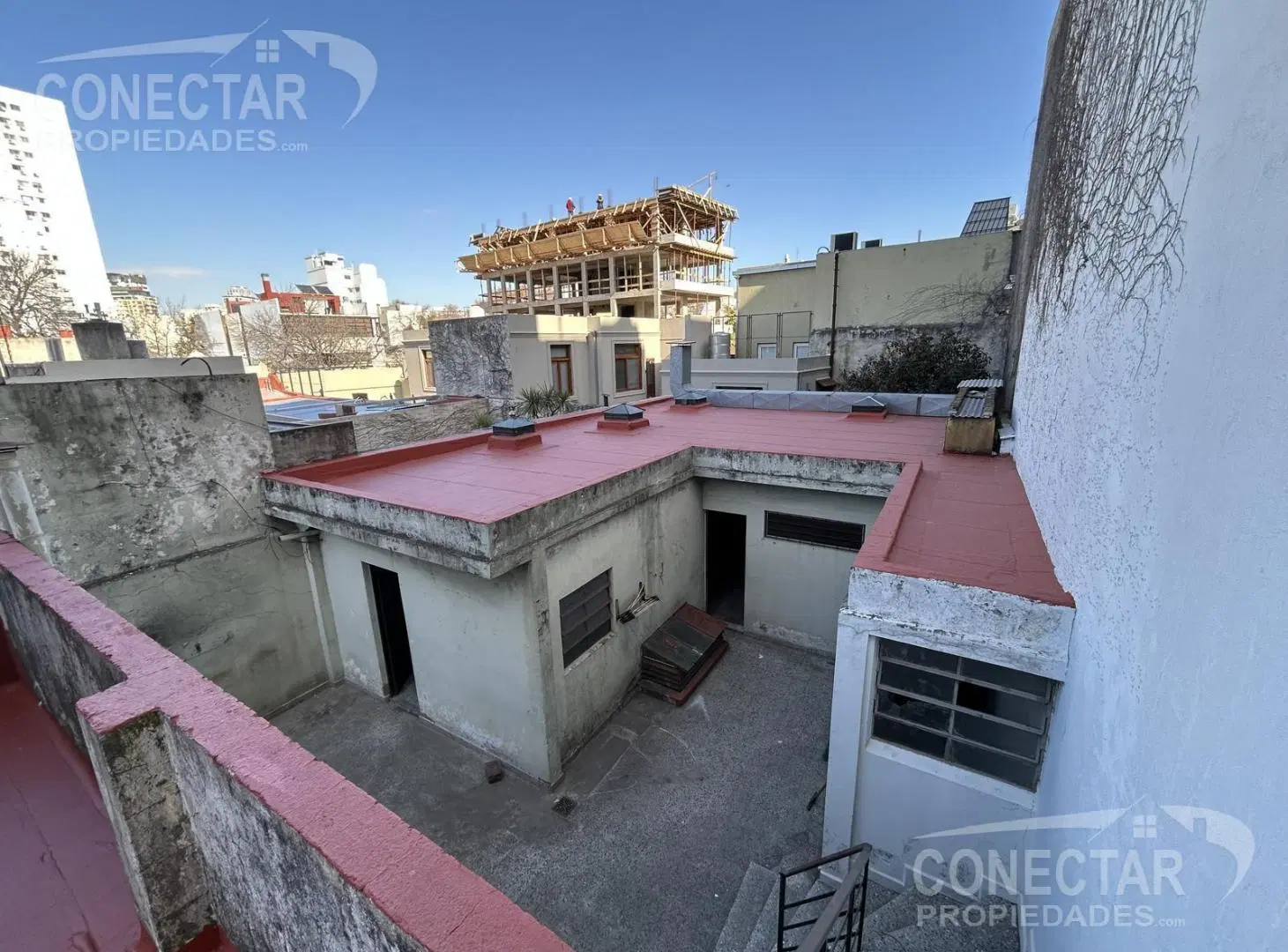EDIFICIO - LOTE PROPIO- OFICINAS Apto Todo Rubro -414 m2 - lote 8.70 x 27 primer piso 5