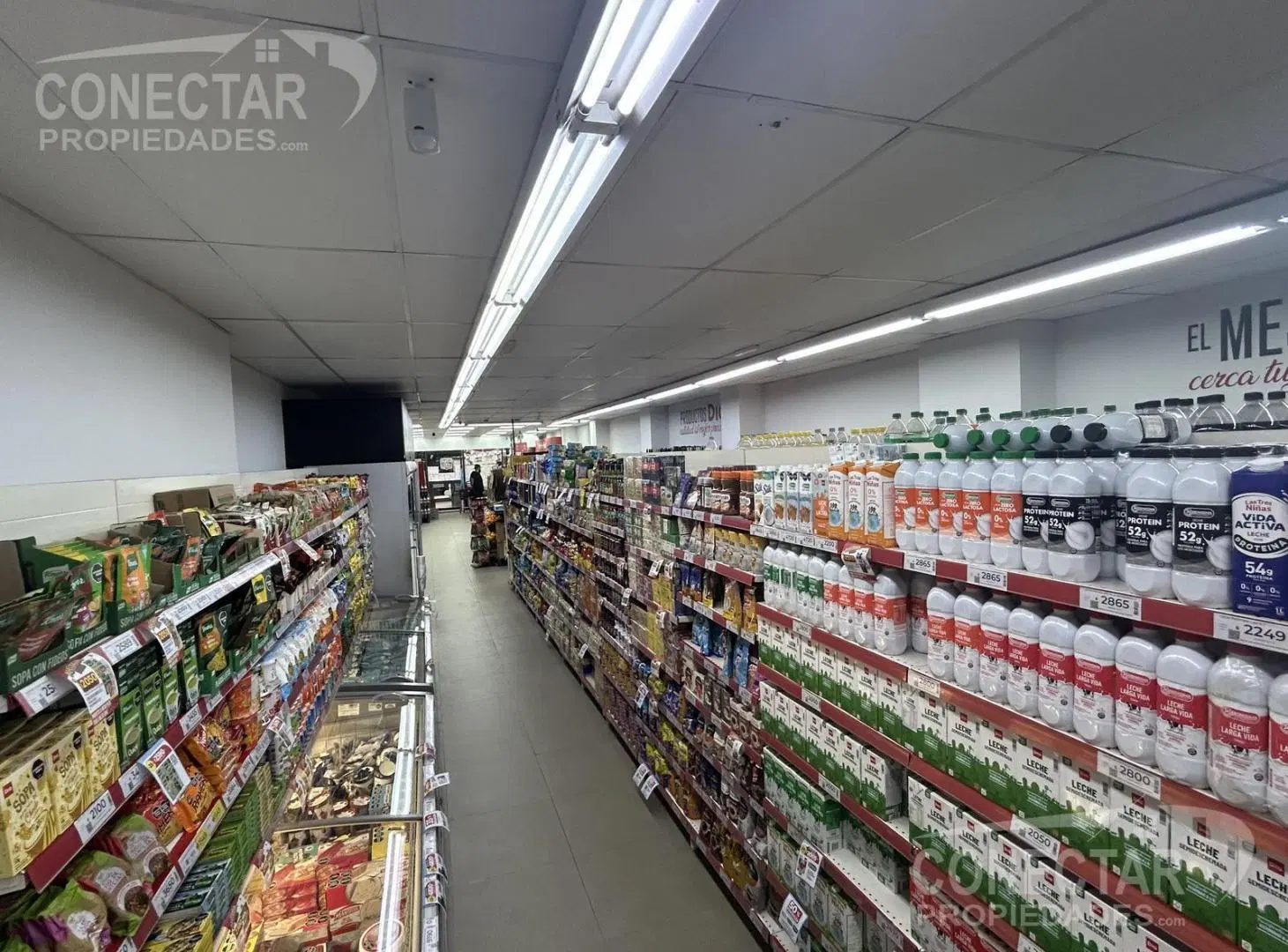 Local 300m2  con renta 6 x 30 (luego se ensancha ) - hasta 12mts de ancho - 3