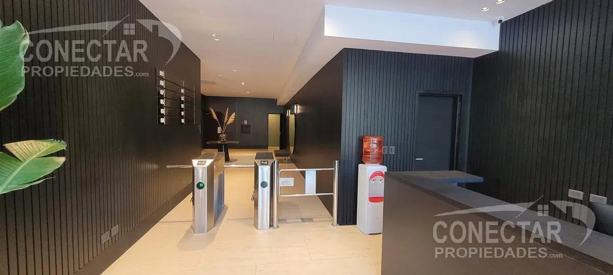 Oficina en alquiler 240 m2 Planta Libre  - Vista abierta muy luminoso 2 cocheras 4