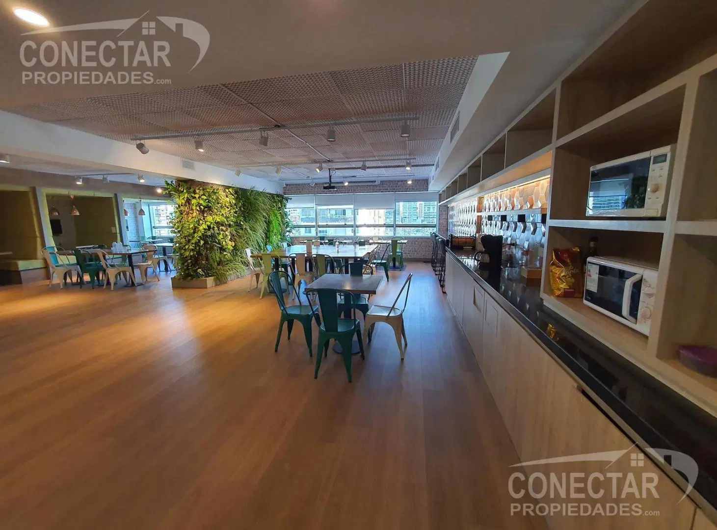 Oficina equipada y amoblada -  450 m2 -  vista al  rio - Liberatdor y Sucre - cocheras 8