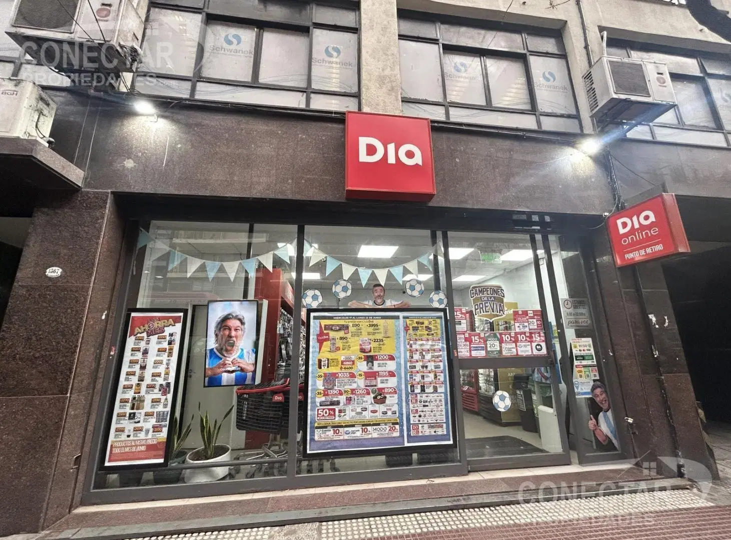 Local 300m2  con renta 6 x 30 (luego se ensancha ) - hasta 12mts de ancho - 4