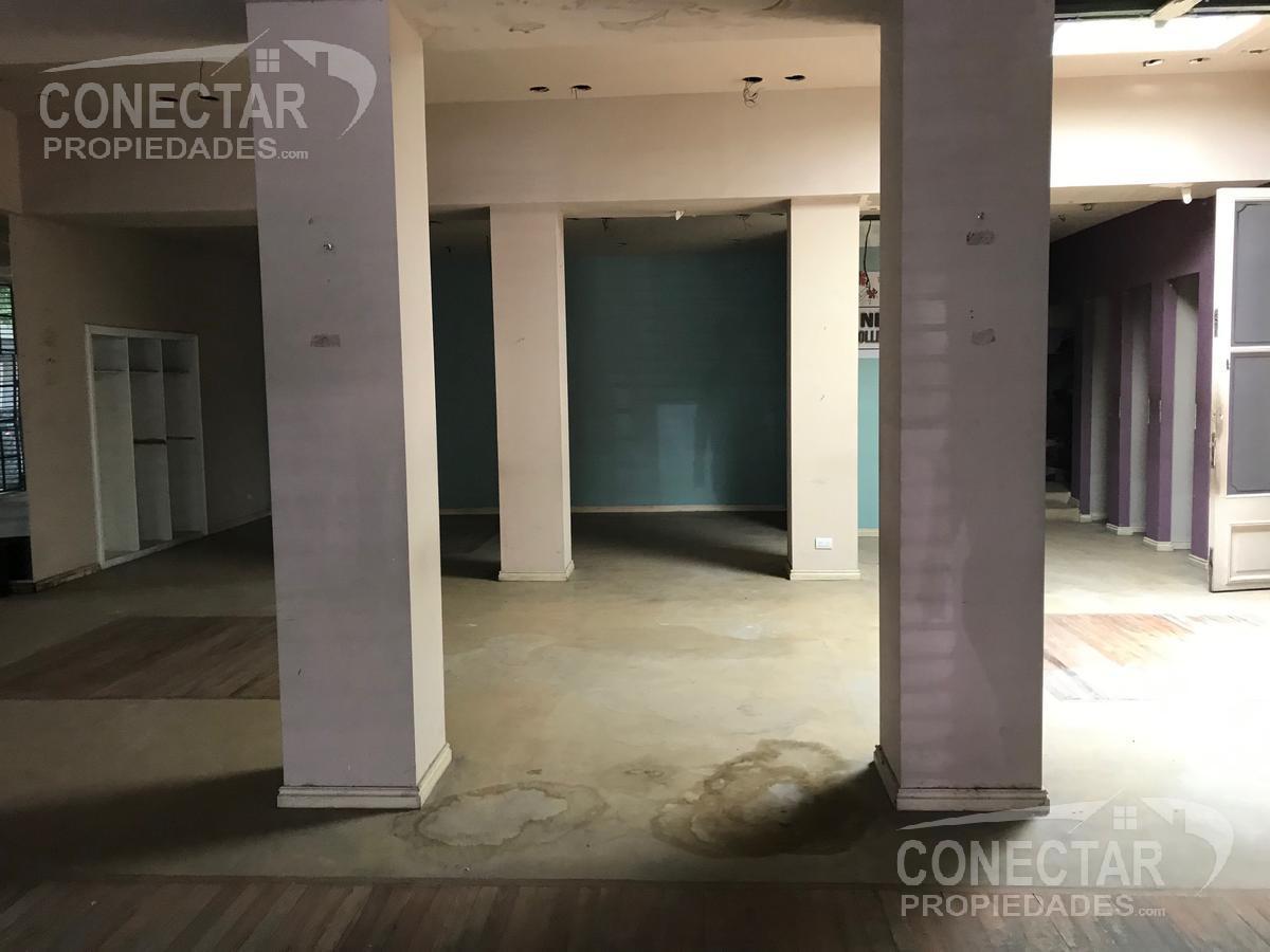 Foto de LOCAL Gran frente de 12mts! PB 160m2 entrep. / Aguirre 800 / Zona, imagen 2