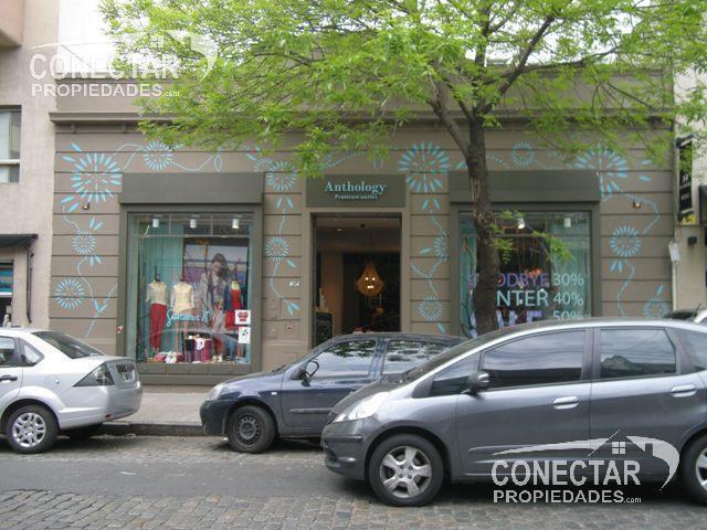 Foto de LOCAL Gran frente de 12mts! PB 160m2 entrep. / Aguirre 800 / Zona, imagen 5