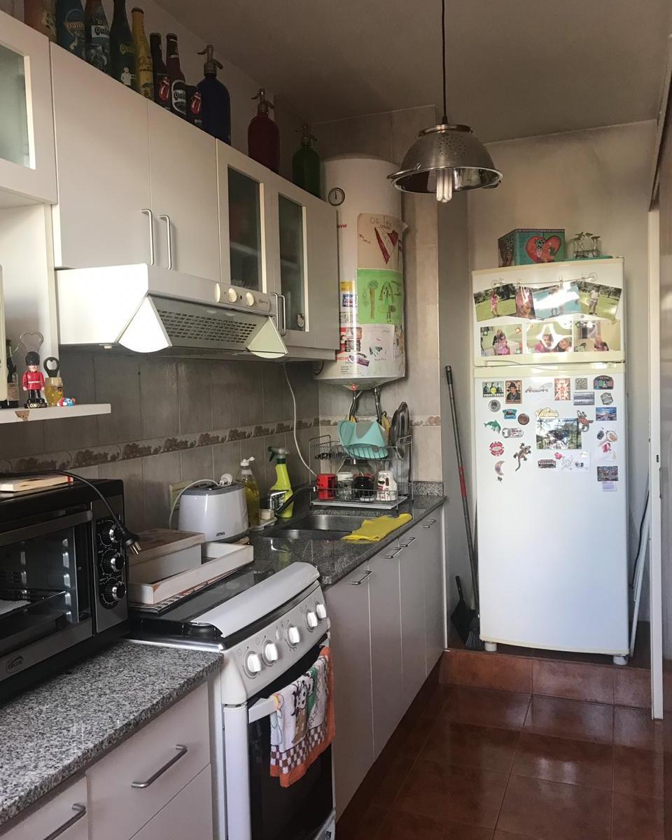 Excelente Departamento de 2 ambientes amplios y luminosos.