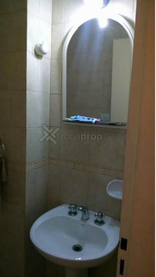 Excelente Departamento de 4 Ambientes con Cochera en Inmejorable Ubicación. 5