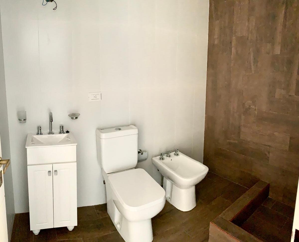 Foto de Departamento de 1 ambiente y medio amplio divisible! Oportunidad, imagen 3