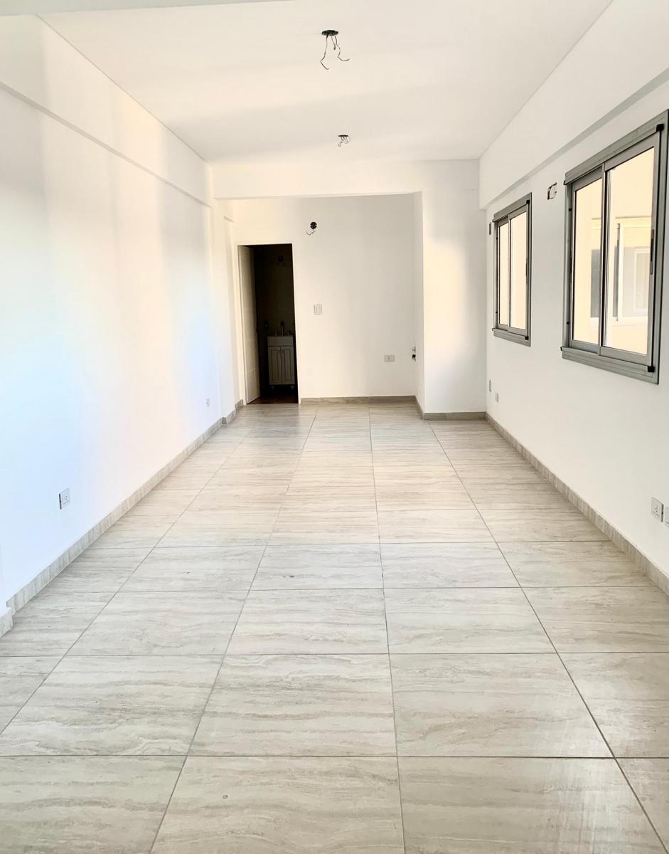 Foto de Departamento de 1 ambiente y medio amplio divisible! Oportunidad, imagen 2