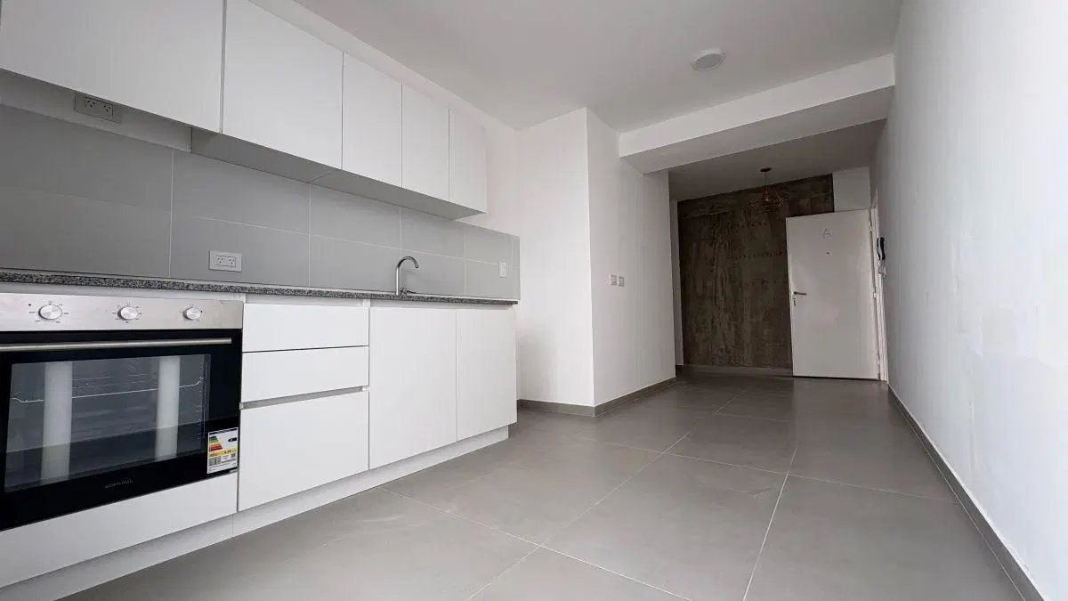Departamento en Venta de 3 ambientes con patio a Estrenar en Banfield 1