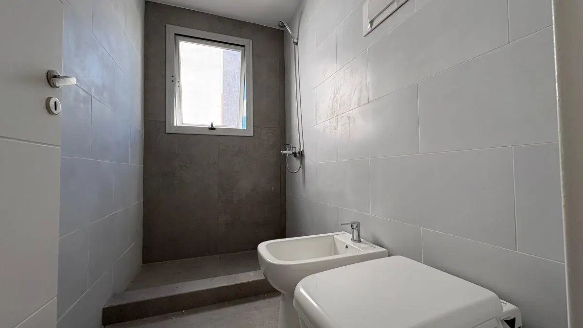 Departamento en Venta a Estrenar en Banfield - Ant. de U$s50.000 Saldo en 30 Cuotas De: U$s1.140 5
