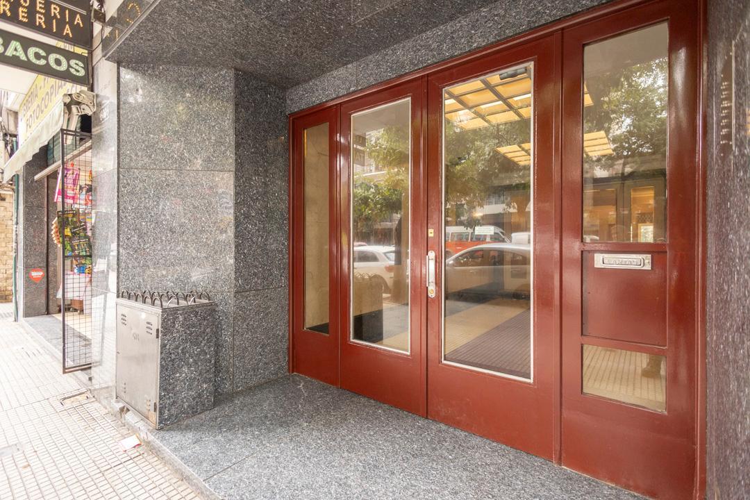 4 Ambientes con Dependencia, Semipiso Al Frente 2