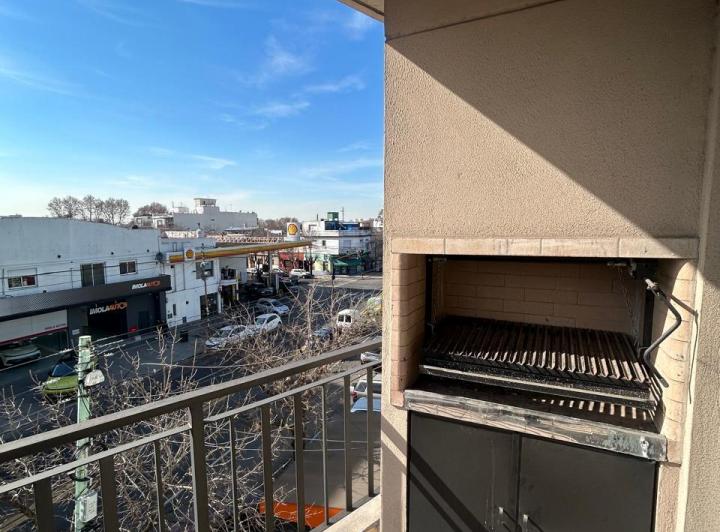 A ESTRENAR - CON PARRILLA EN BALCON 5