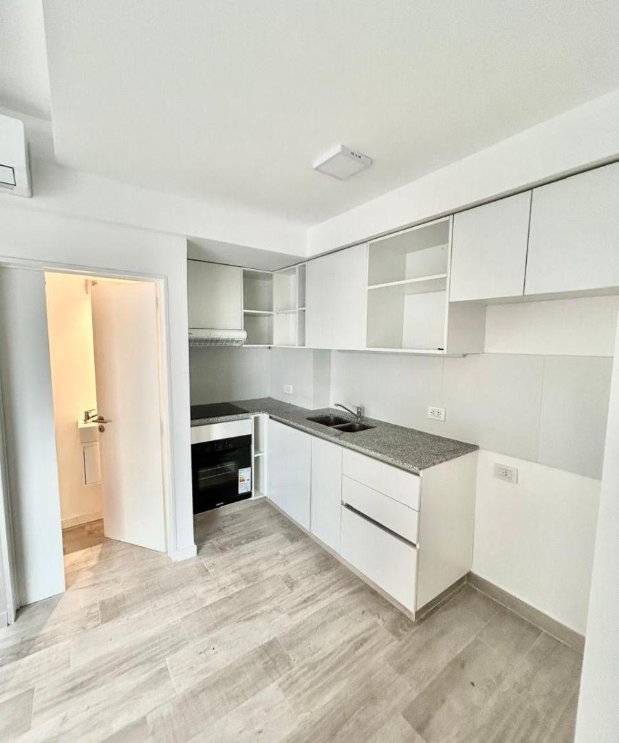 Foto de Triplex A Estrenar Con Parrilla Y Terraza - A Pasos Del Subte Caldas, imagen 2