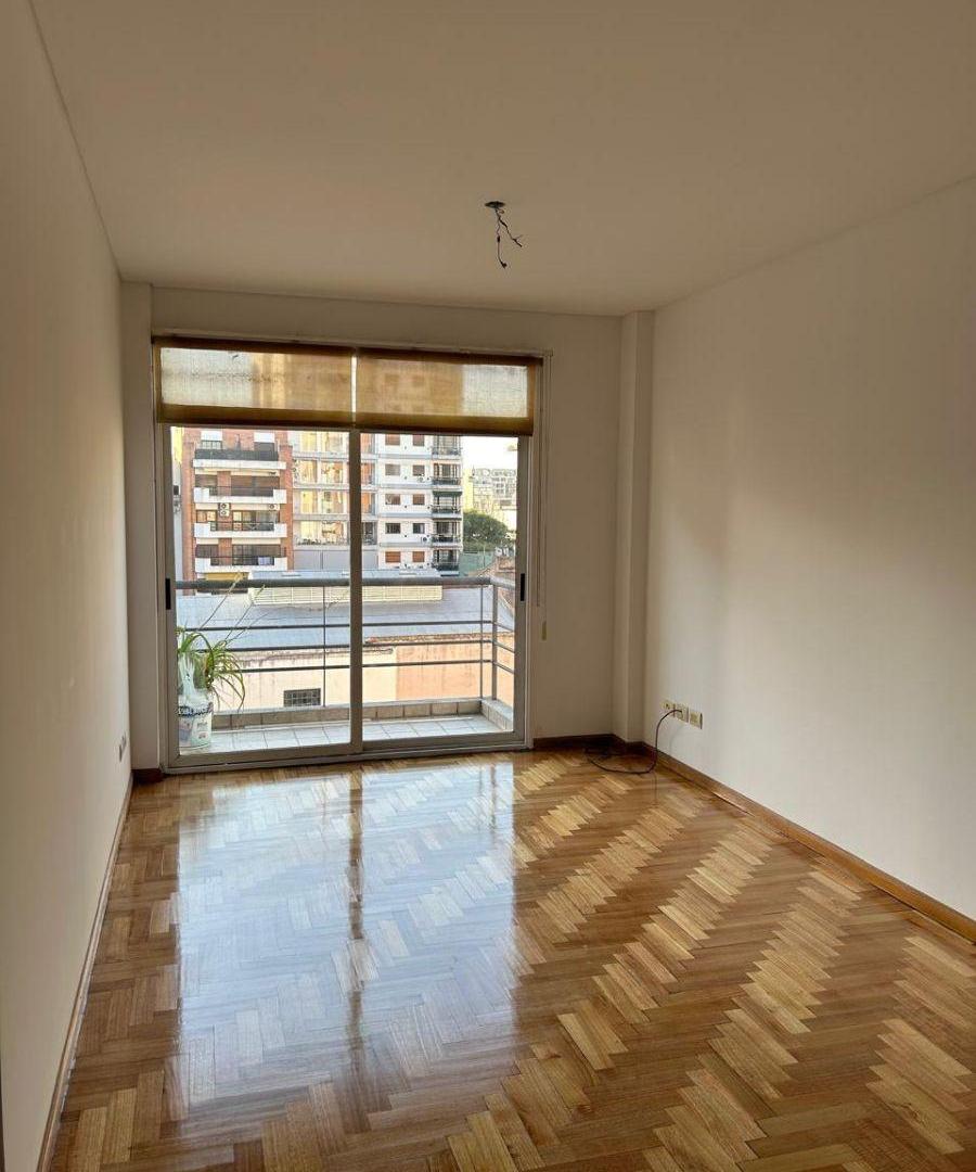 Foto de Impresionante Depto Con Cochera + Balcón. Super Luminoso, imagen 2