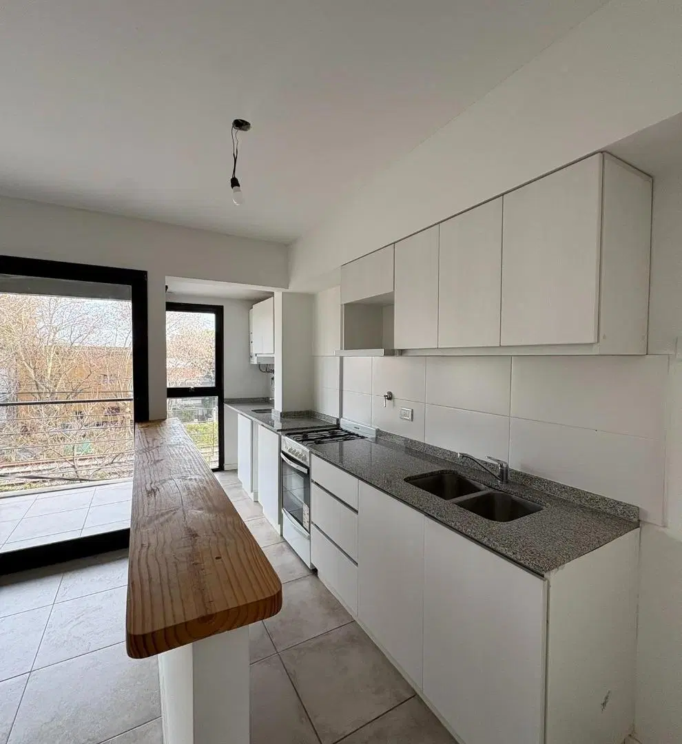 Departamento de 2 Ambientes con Cochera en Venta - Tigre, 2° Piso A 5