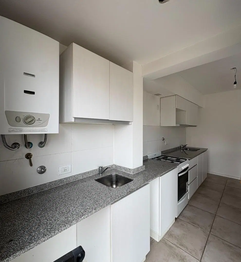 Departamento de 2 Ambientes con Cochera en Venta - Tigre, 2° Piso A 8