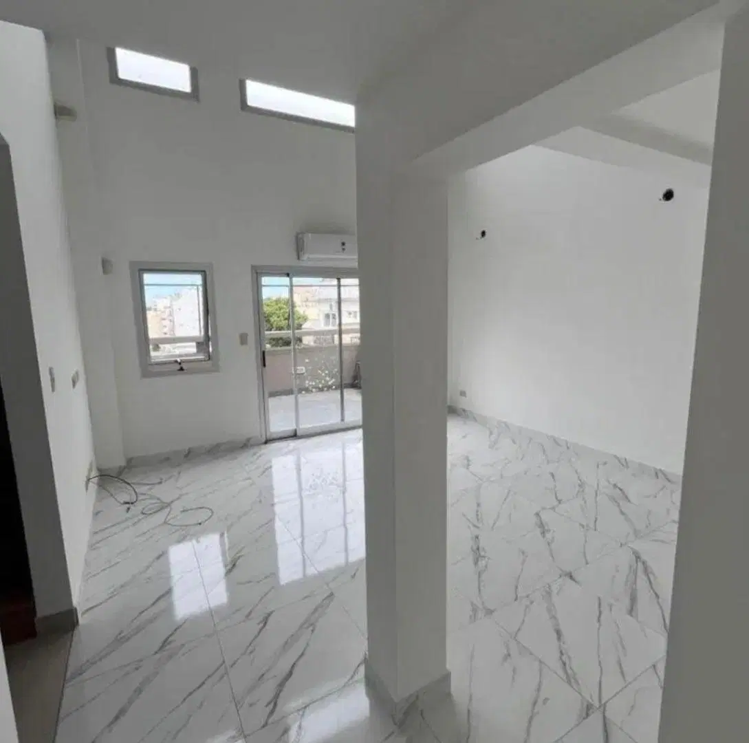 Departamento 3 ambientes en venta en Olivos 5