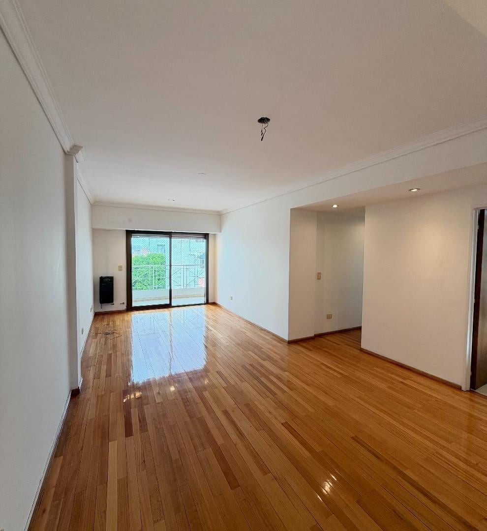 Foto de Departamento 3 ambientes con cochera cubierta, balcón y amplia terraza, imagen 3