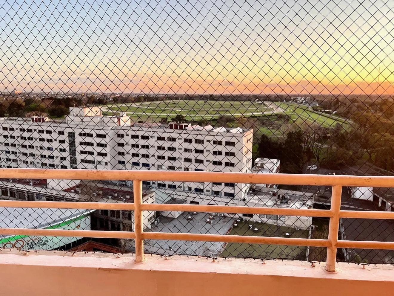 Foto de Departamento 4 ambientes con cochera y baulera en Acassuso, imagen 5