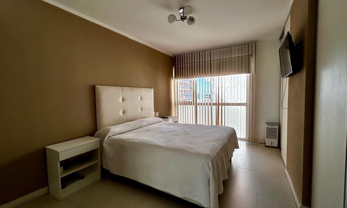 Foto de Departamento 4 ambientes en Playa Grande con 2 cocheras, imagen 2