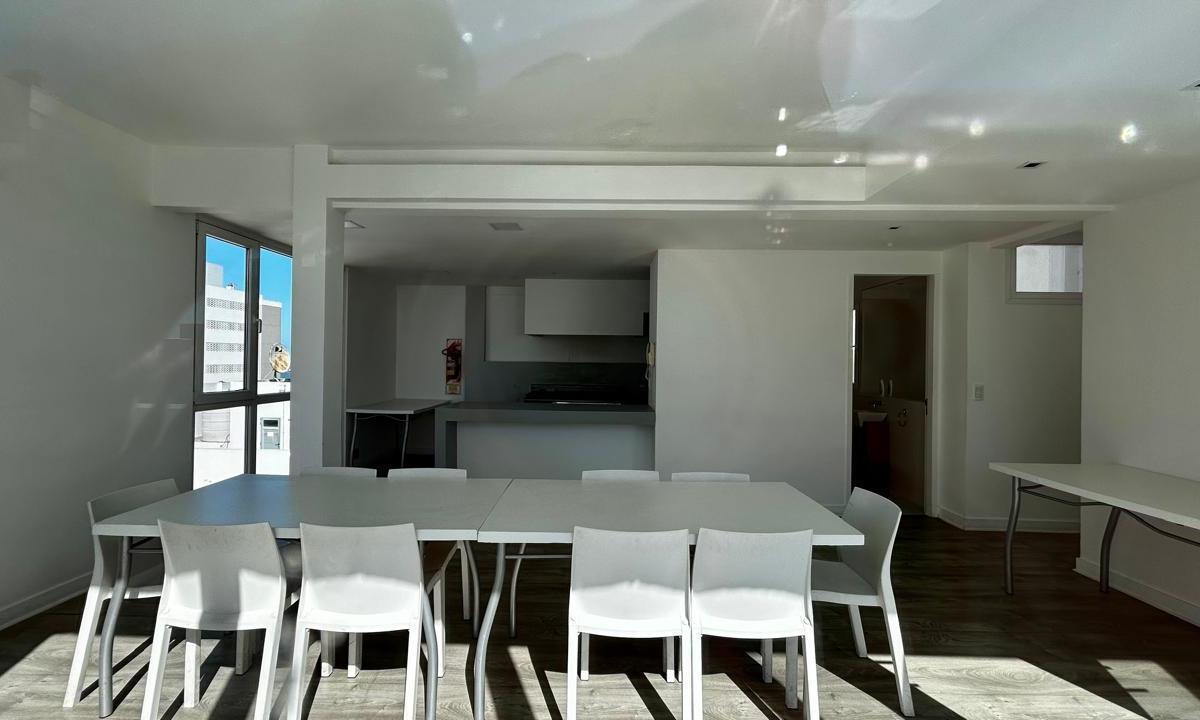 Foto de Departamento 4 ambientes en Playa Grande con 2 cocheras, imagen 3