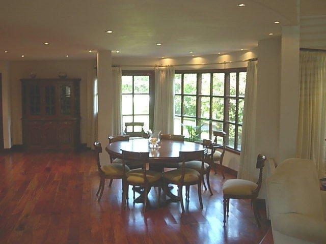 6 Amb. 4 Dor. 1350 M2. 400 M2 Cub 4