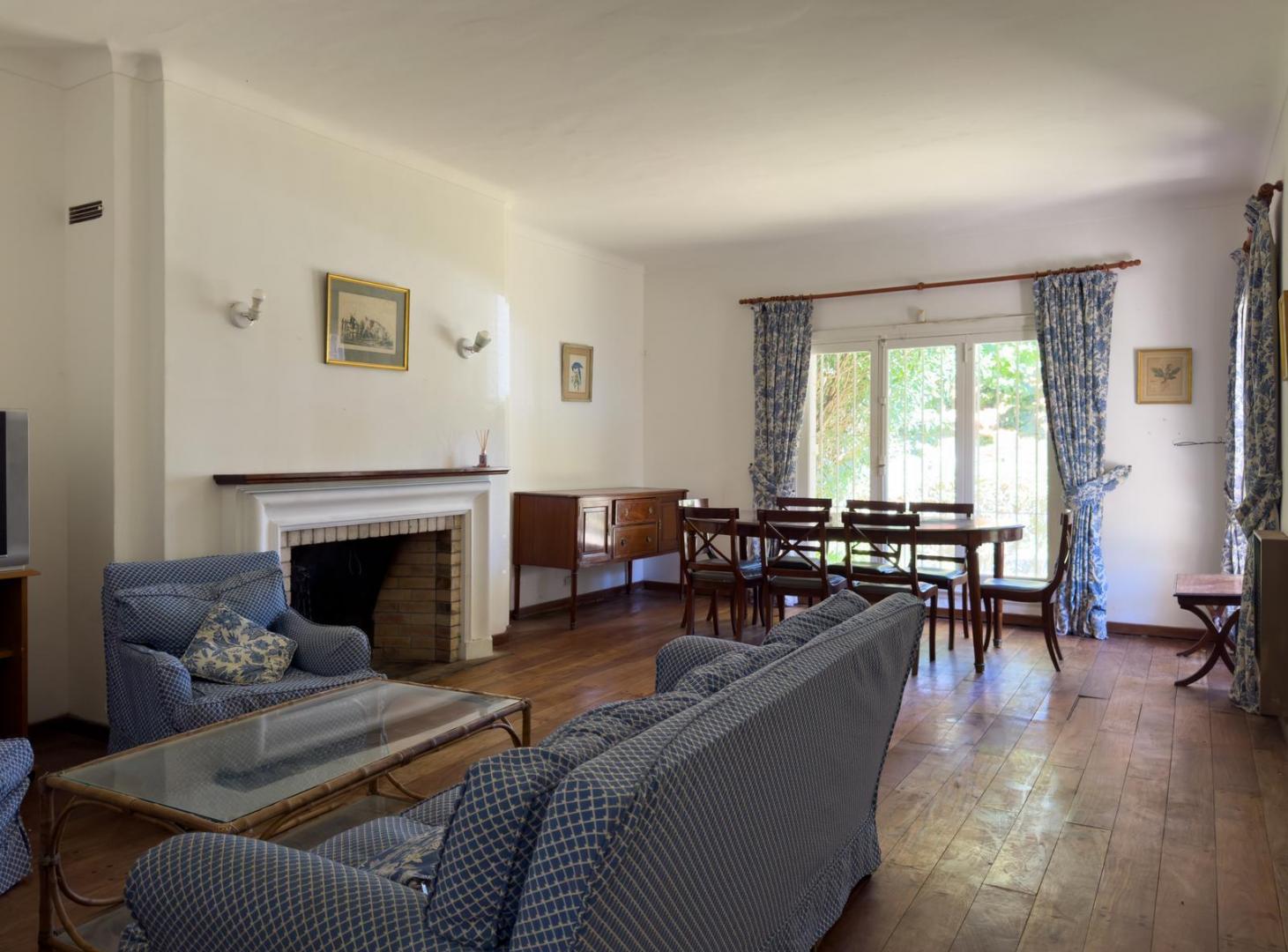 Foto de Chalet de estilo en Guemes con gran parque, imagen 3