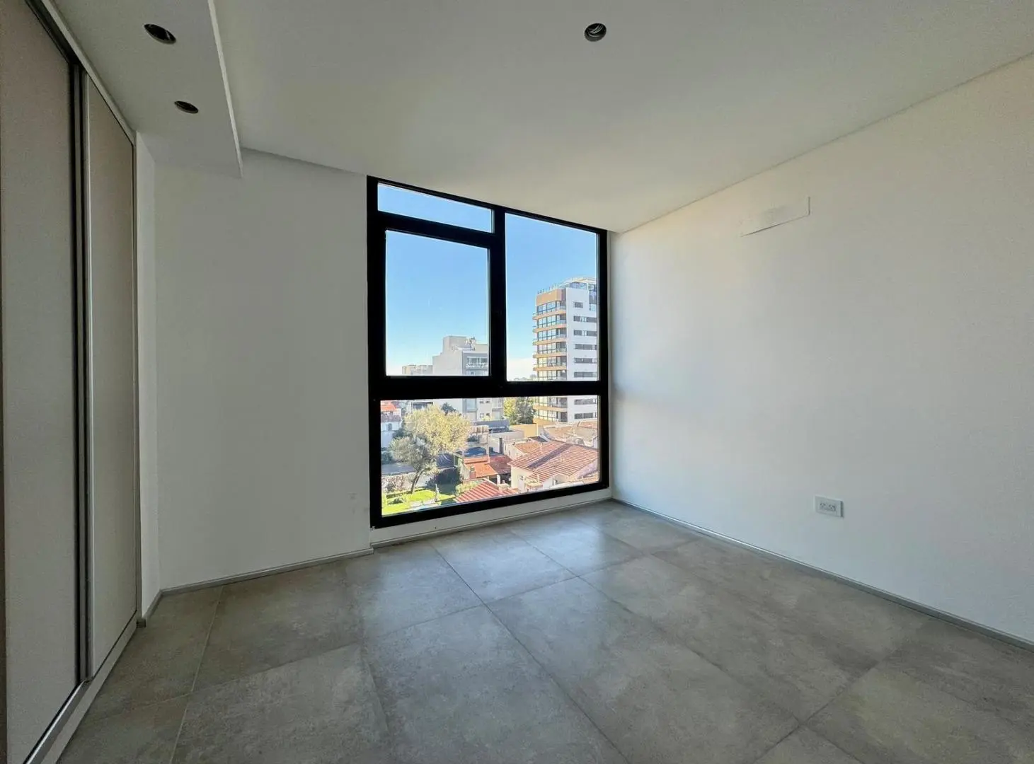 Prestigioso Departamento 3 ambientes en Playa Grande con vistas al mar 5
