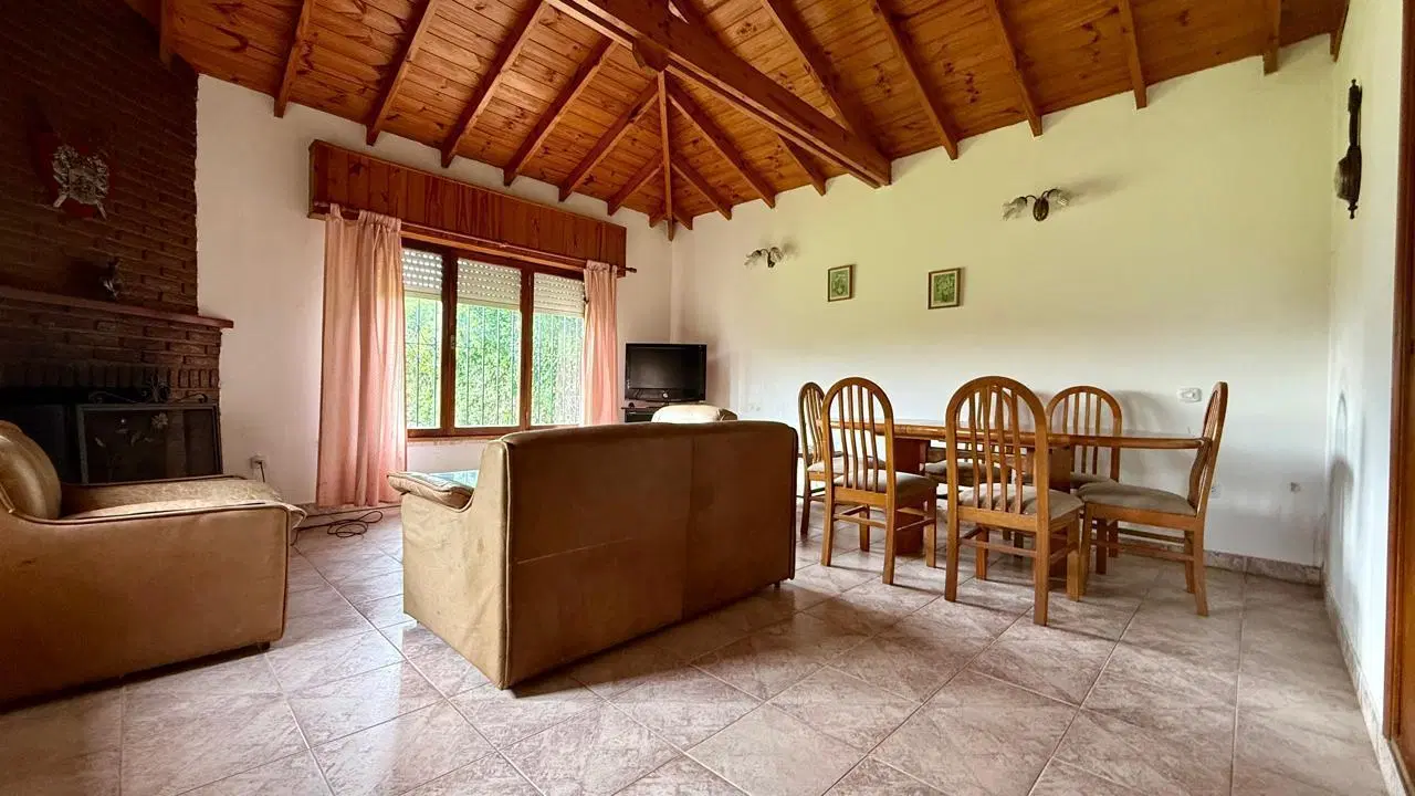 Chalet en Chapadmalal de amplio Lote 5