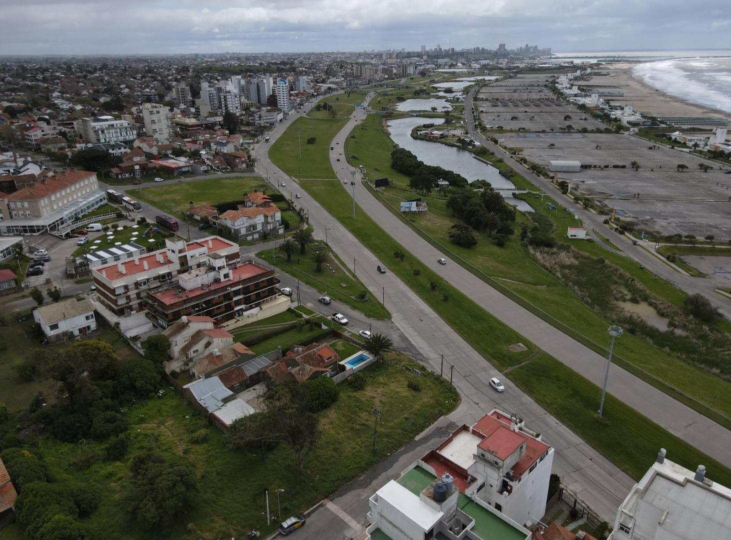 Foto de Terreno en venta en Punta Mogotes con proyecto de 2.400 m², imagen 2